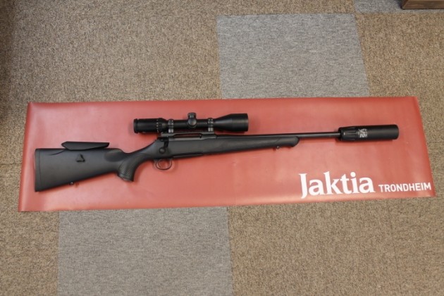 Sauer 100 XTA rifle-pakke, kikkert og lyddemper